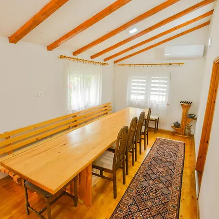 Miris Prirode Zenik Ferienhaus *